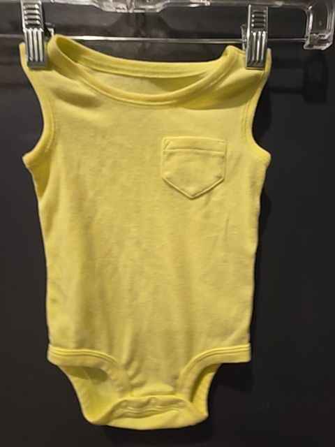 Blue/yellow Carters 3 piece sea animal outfit, 9M B