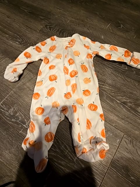 White Carters Pumpkin sleeper, NB B
