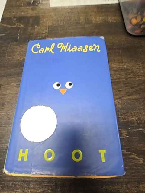 Hoot Book