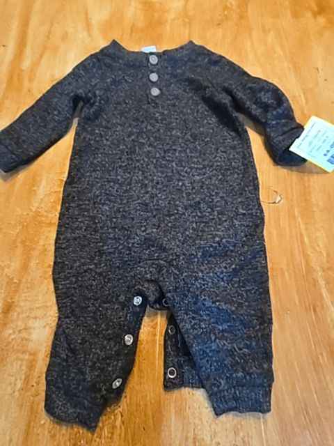 black old navy long sleeve one piece, NB B