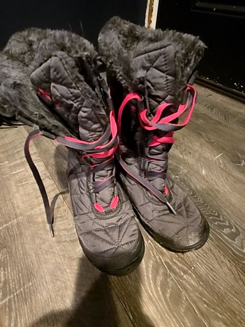 Grey/pink Columbia Shoesboots, 2