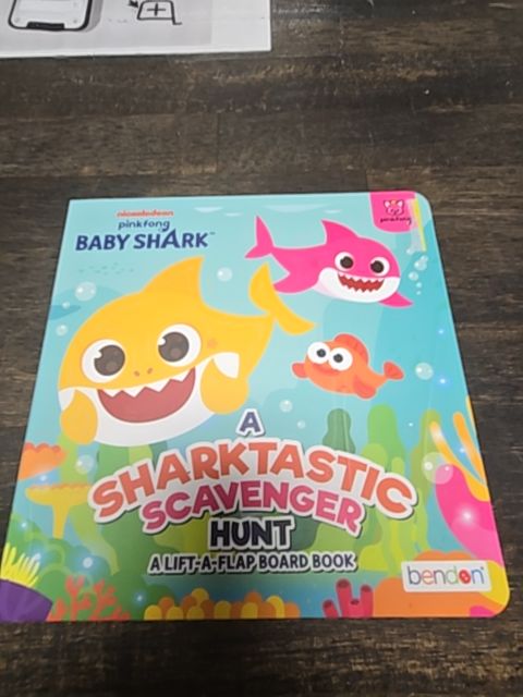 Baby Shark A Sharktastic Scavenger Hunt Book