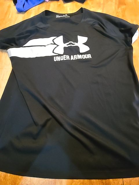 Black/White Under Armour Shirt, 14 G