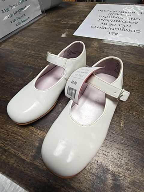 White Stride Rite Flats, 7.5C G