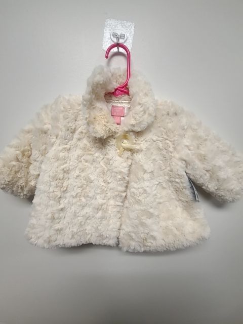 white Childrens Place Furry Jacket, 3M G