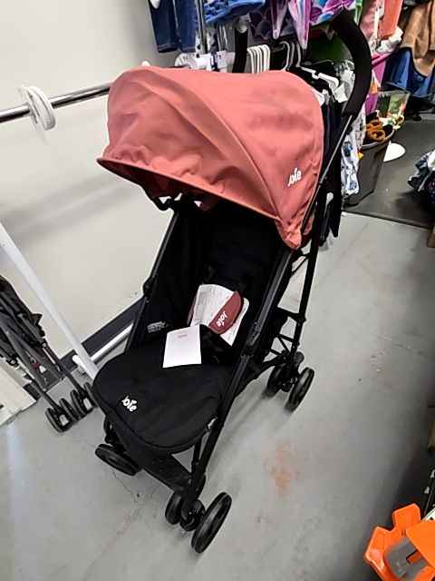Crism/black Joie Stroller