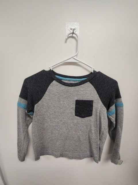 grey Old Navy LS Shirt, 5T B