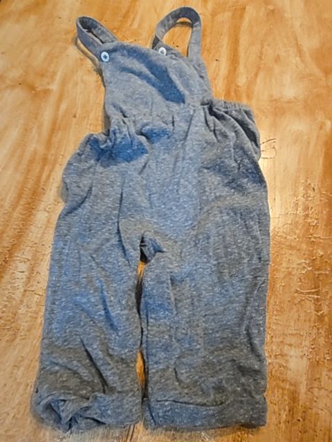 Grey Old Navy Bibs, 2T G