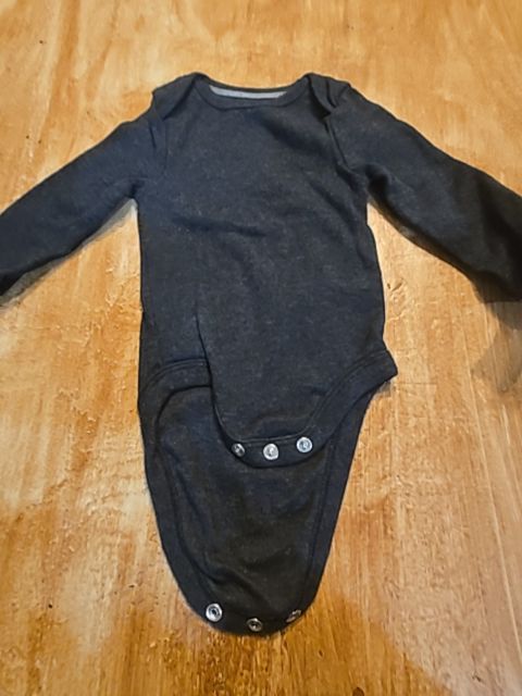 Grey Cloud Island Longsleeve Onesie, NB G