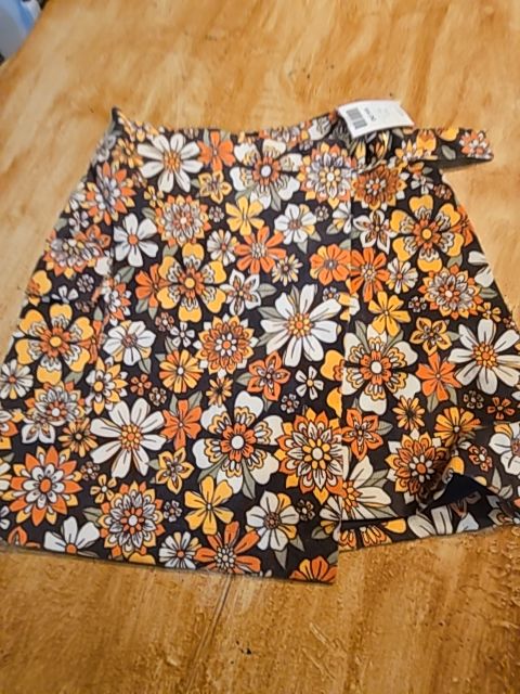 Brown/Orange/Yellow/White Flowers  Skirt, 7 G
