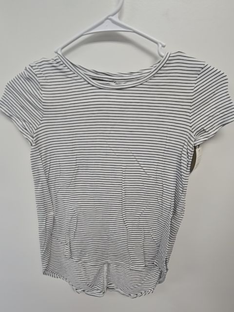 White/Black Striped Old Navy Shirt, 6 G