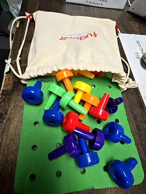 Tuddler Pegboard Set