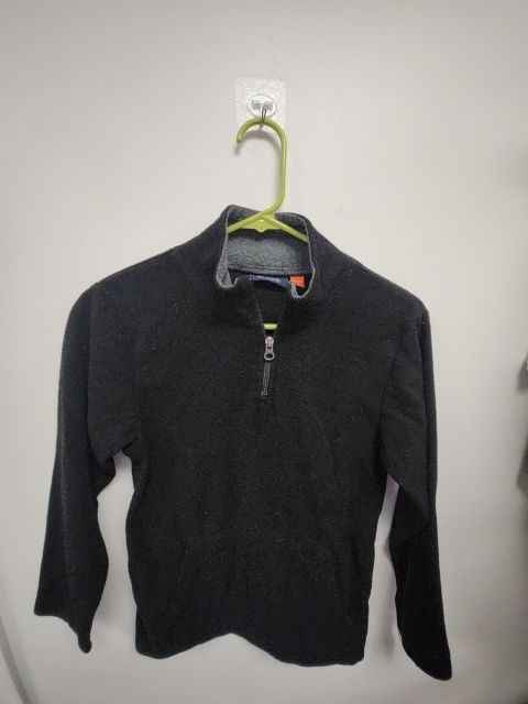 black Childrens Place Pullover, 7 B