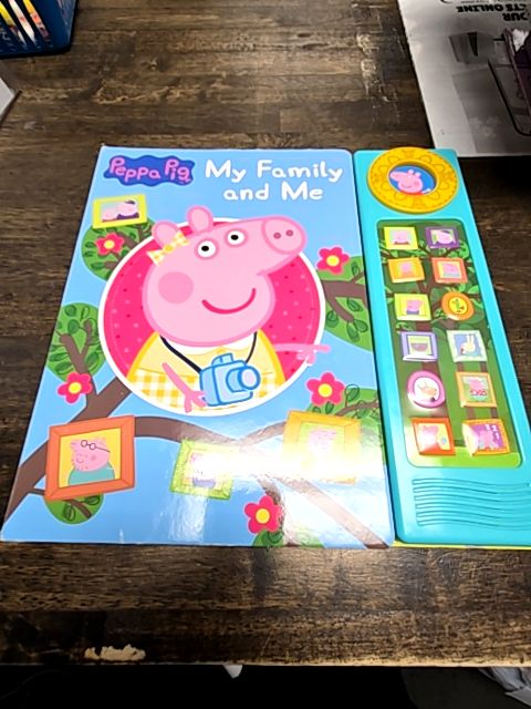 Peppa Pig My Family and Me