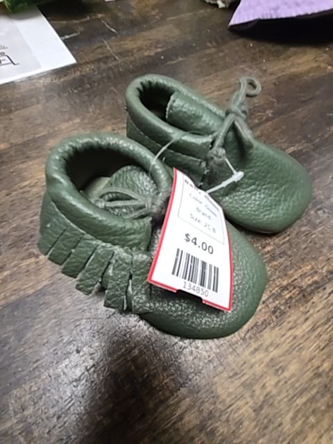 Green  Baby Shoes, 2C B