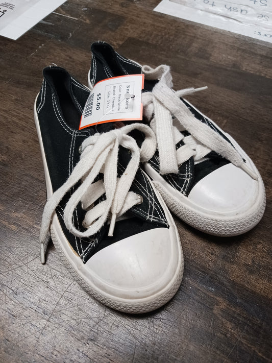 Black/White Cherokee Sneakers, 1Y G