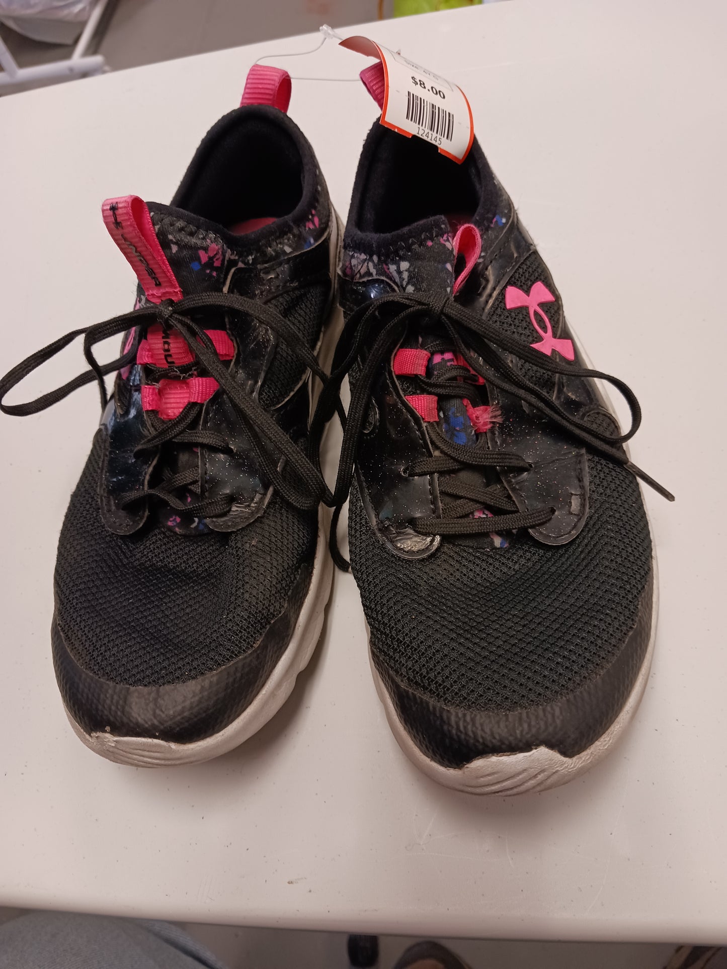 Black/Pink Under Armour Sneakers, 4Y G