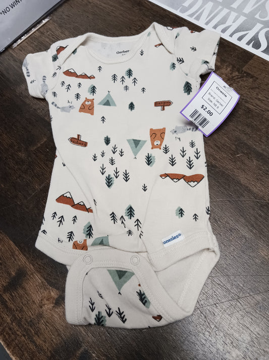 Cream Moutain/Bear/Raccoon Gerber Onesie, NB B