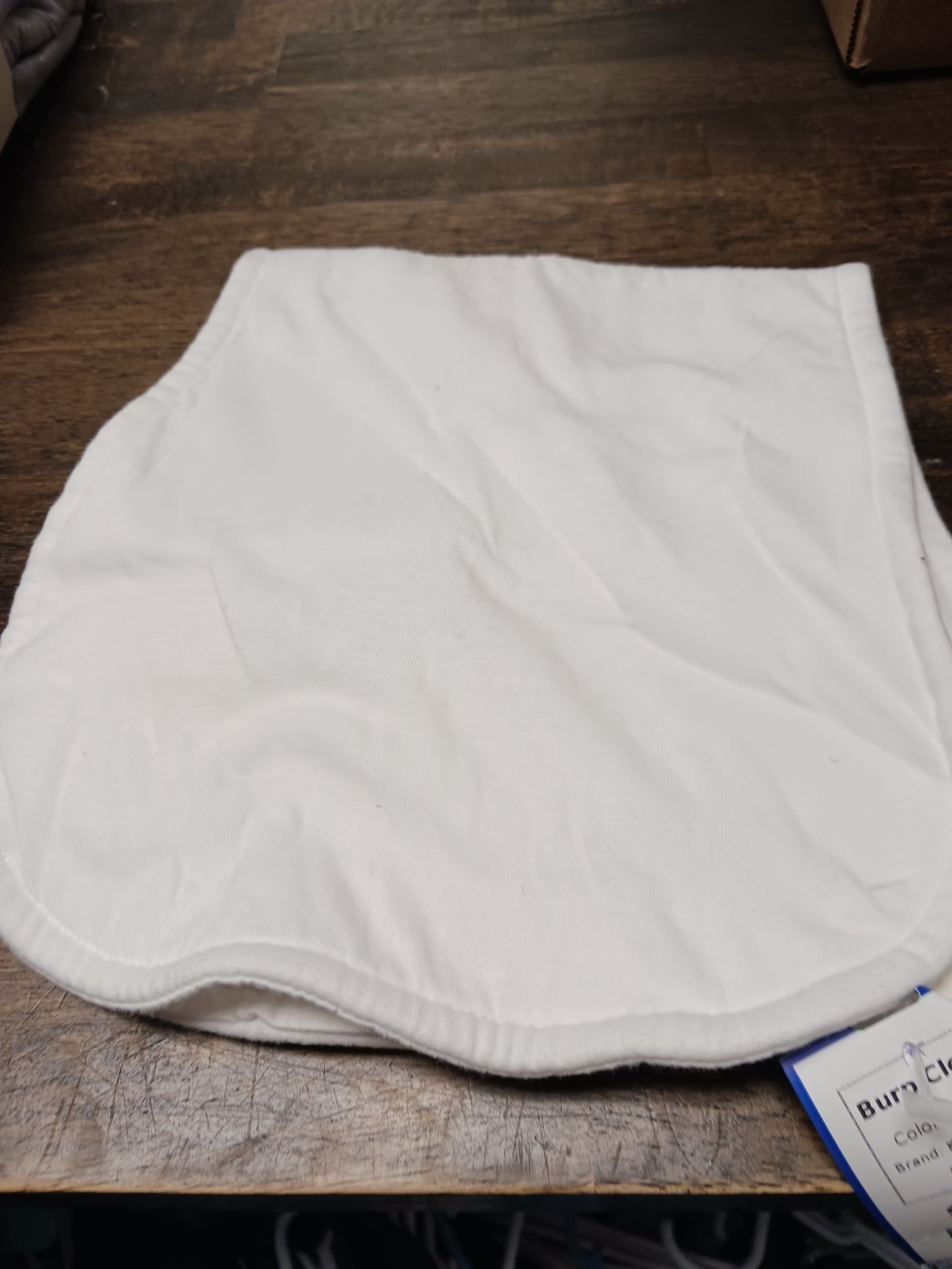 white Kiddy Star Burp Cloth