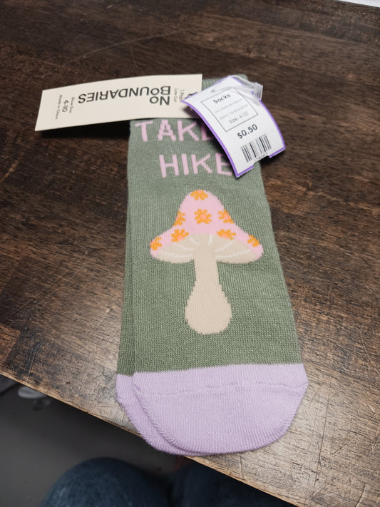 Green/Purple Mushroom No Boundries Socks, 4-10