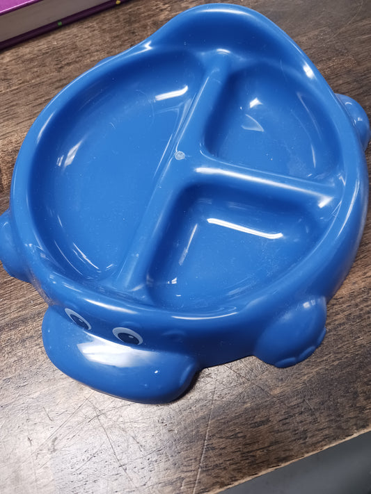 blue Rubbermaid Hippo Plate