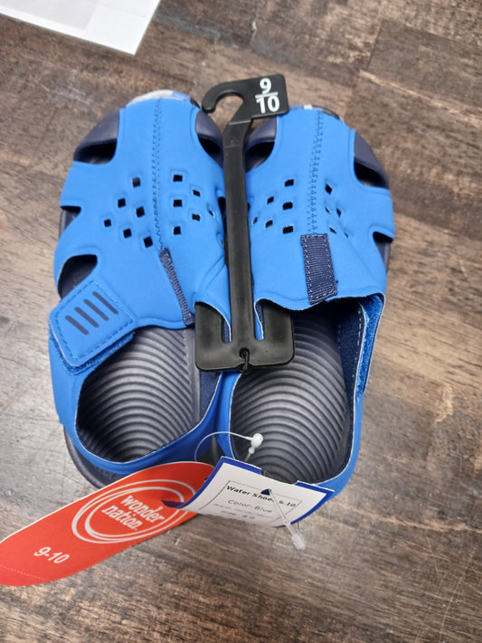 Blue Wonder Nation Water Shoes 9/10, 9 B