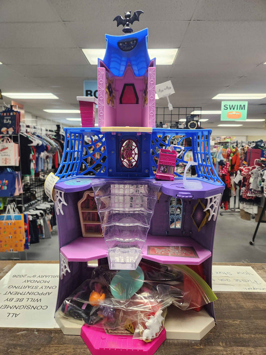 Vampirina Playset