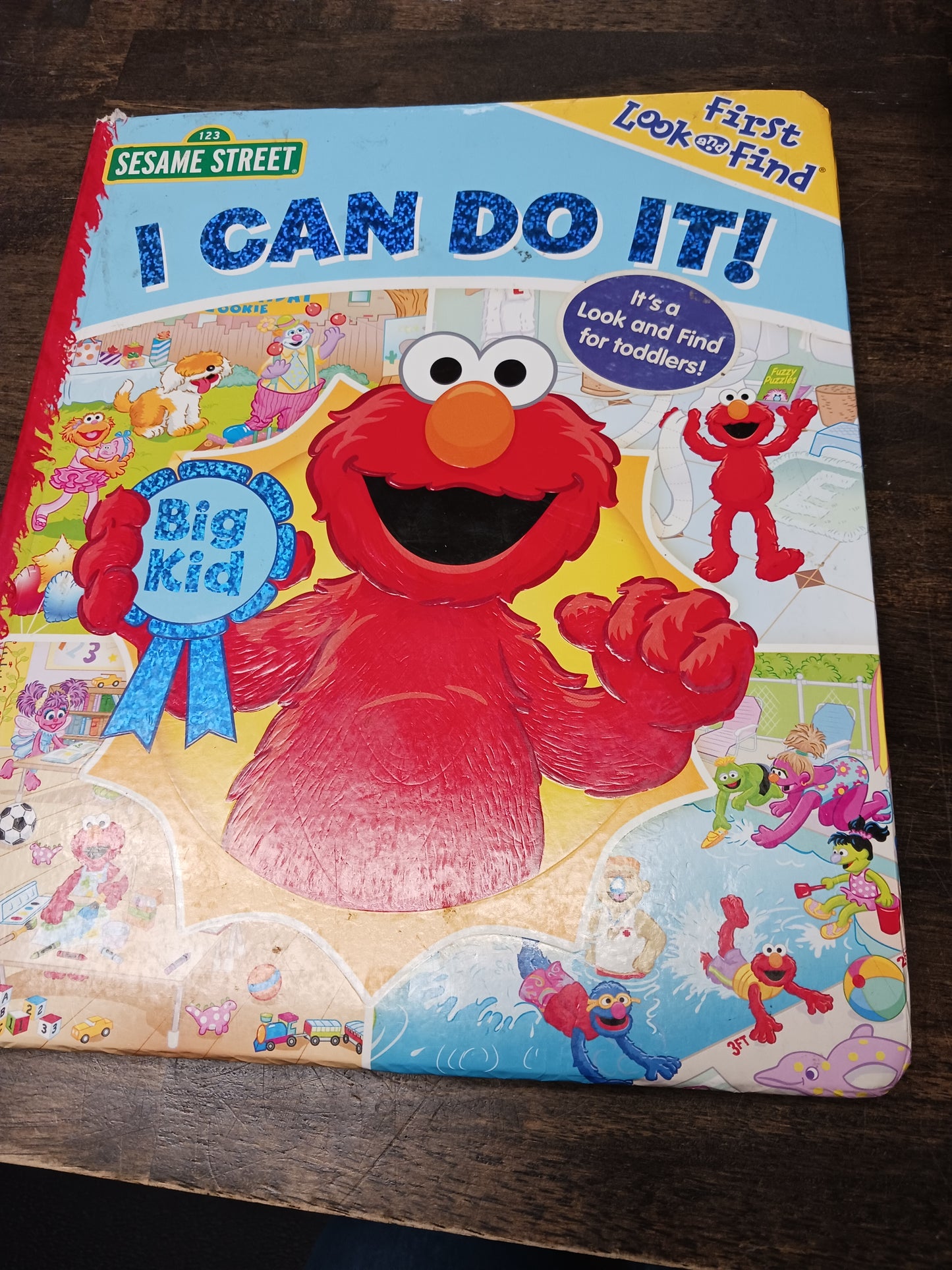 Elmo Look & Find Book