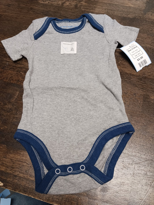 grey Burts Bees Bee Onesie, NB B