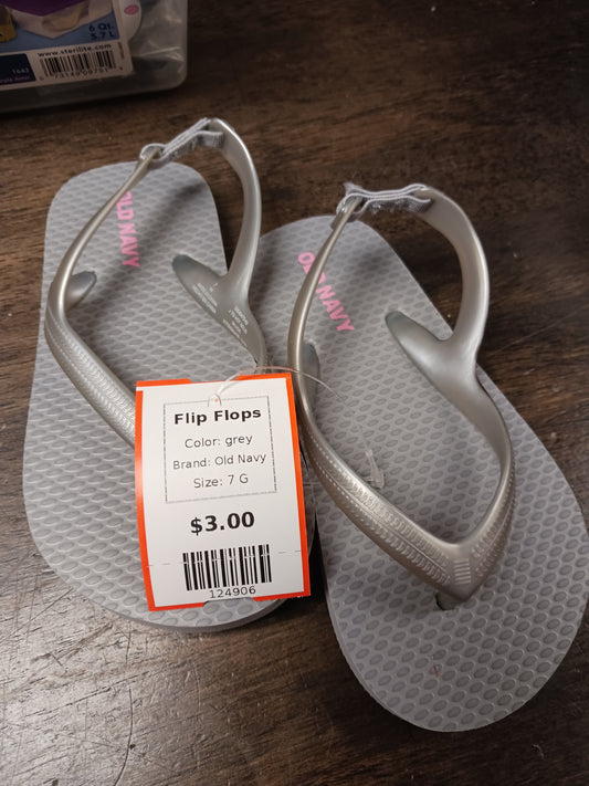 grey Old Navy Flip Flops, 7 G