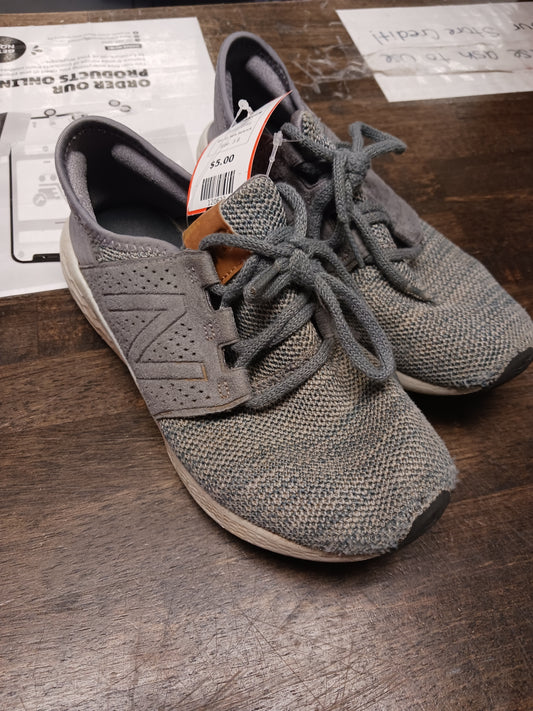 Grey New Balance Sneakers, 3 B