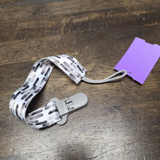 black/white nuby Pacifer holder