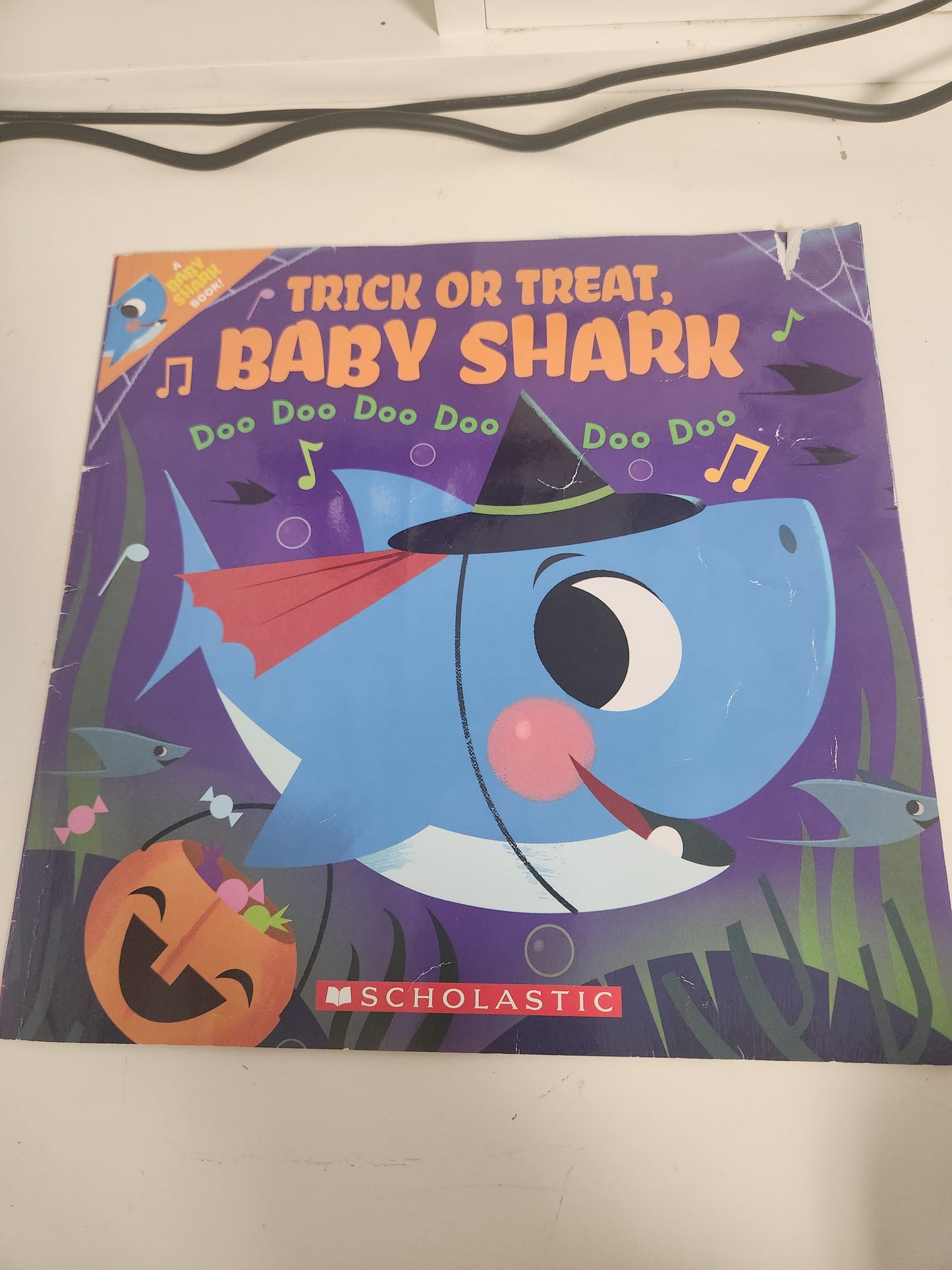 Trick Or Treat, Baby Shark Book