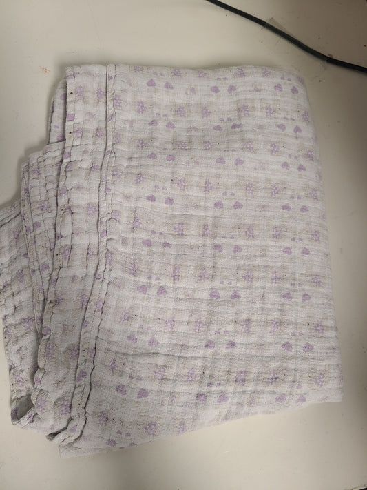white/purple  Heart Gauze Blanket