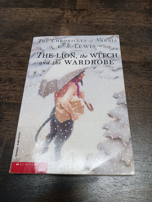 The Lion, The Witch and The Wardrobe Book