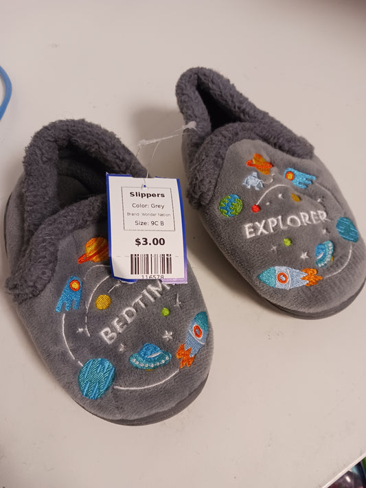 Grey Wonder Nation Slippers, 9C B