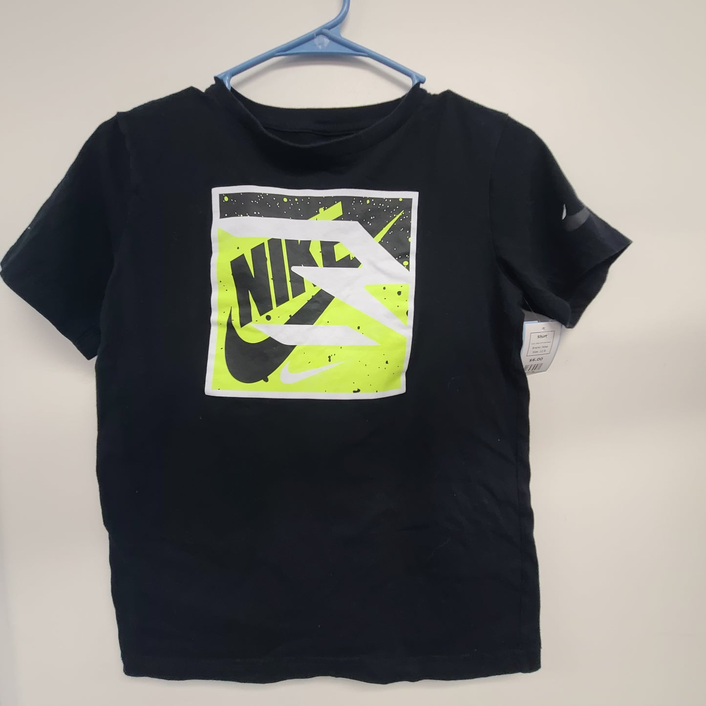 Black/White/Green Nike Shirt, 12 B