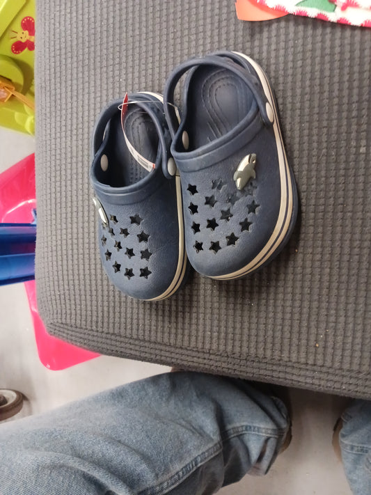 blue  Rubber Shoes, 7 B