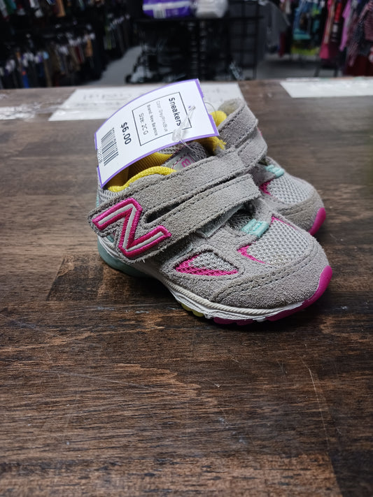 Grey/Pink/Blue New Balance Sneakers, 2C G