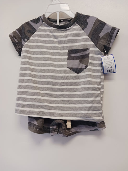 grey/white Boutique 2 Piece Camo Shorts outfit  12/18m, 12M B