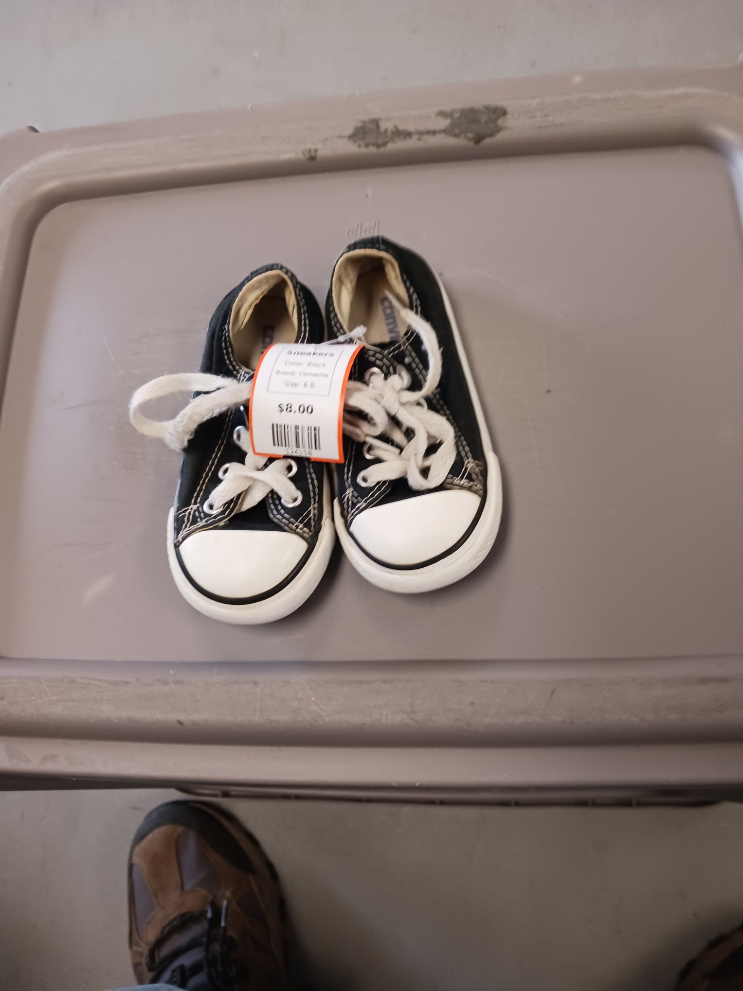 Black Converse Sneakers, 6 B