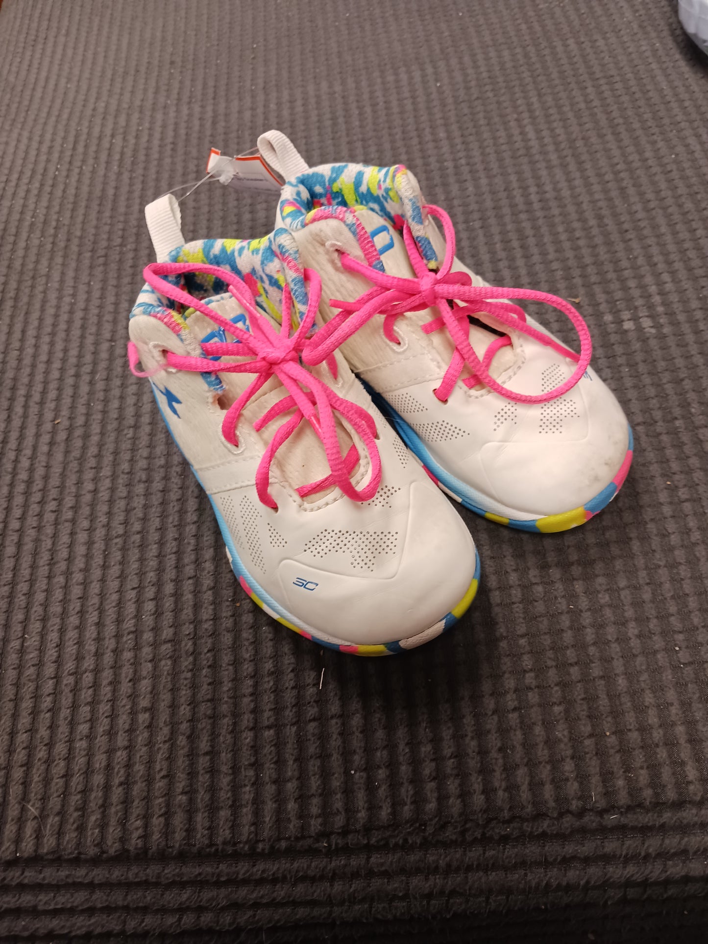 White/Blue Under Armour High Top Sneakers, 6 G