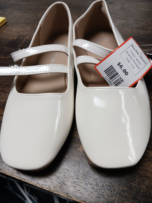 white Primark Buckle Shoes, 1 G