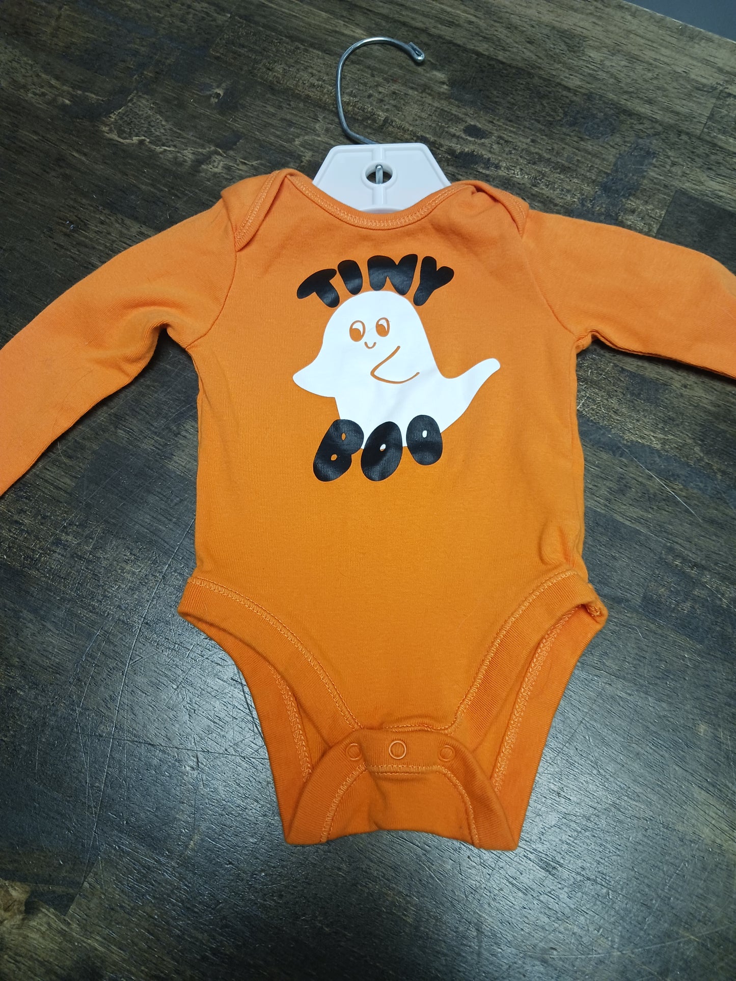 orange Old Navy Halloween Onesie, 3M G