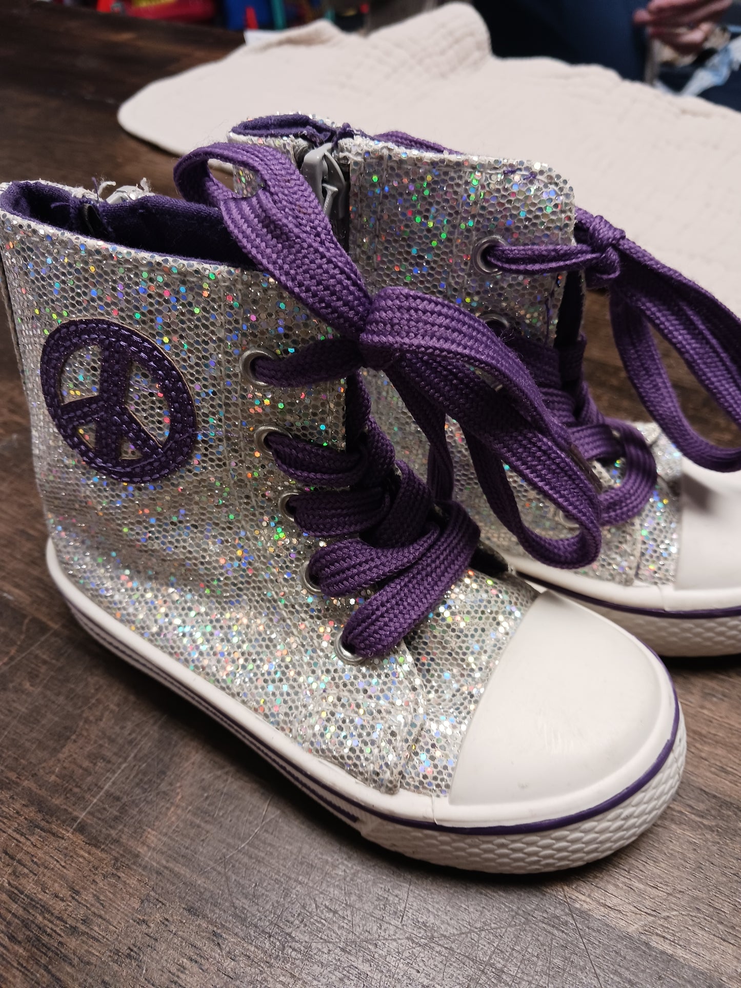 Silver/Purple  Sneakers, 6 G