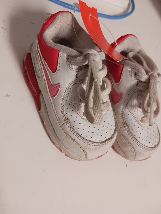 White/Pink nike Sneakers, 4 G