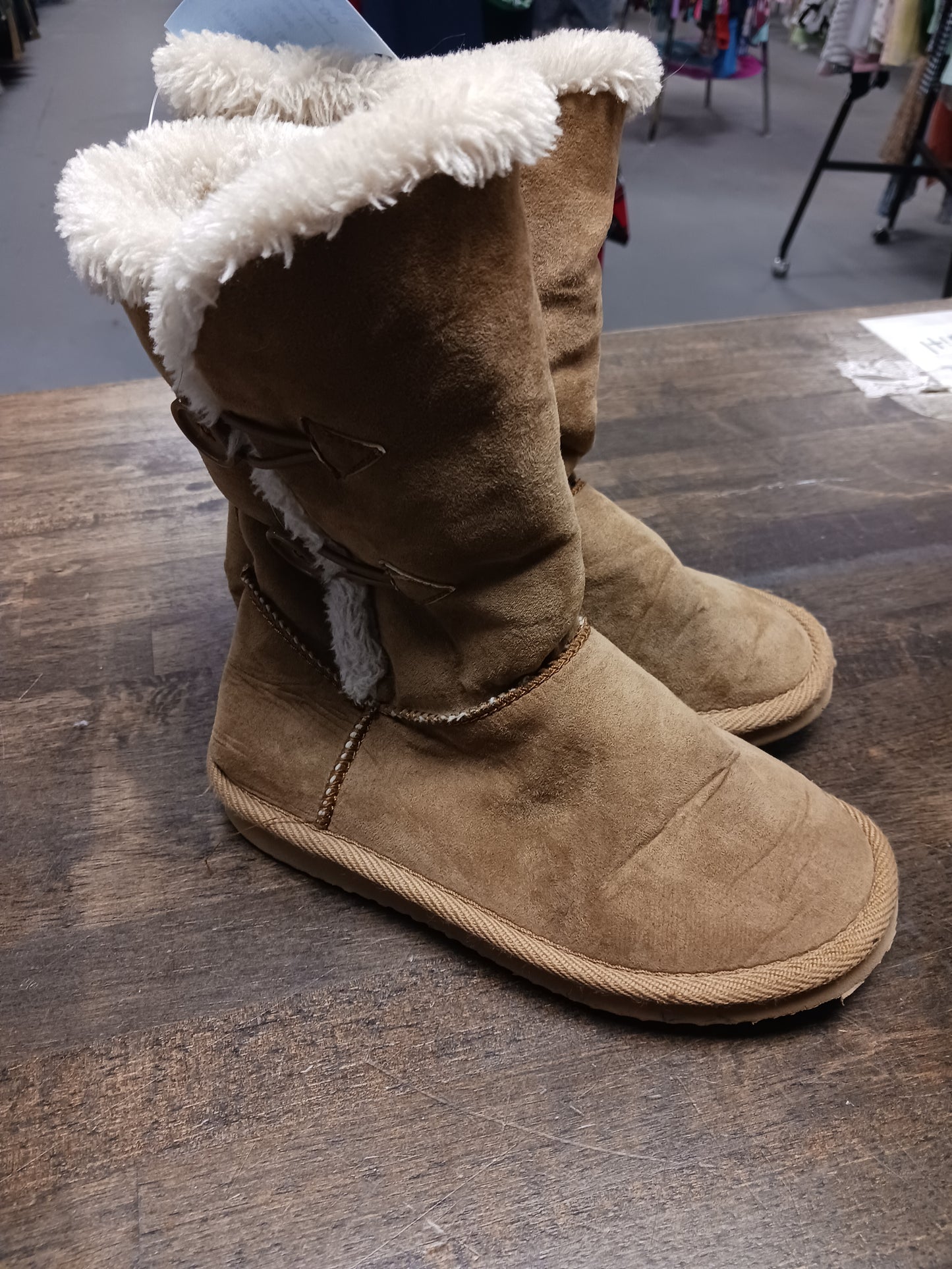 tan  Winter Boots, 3 G