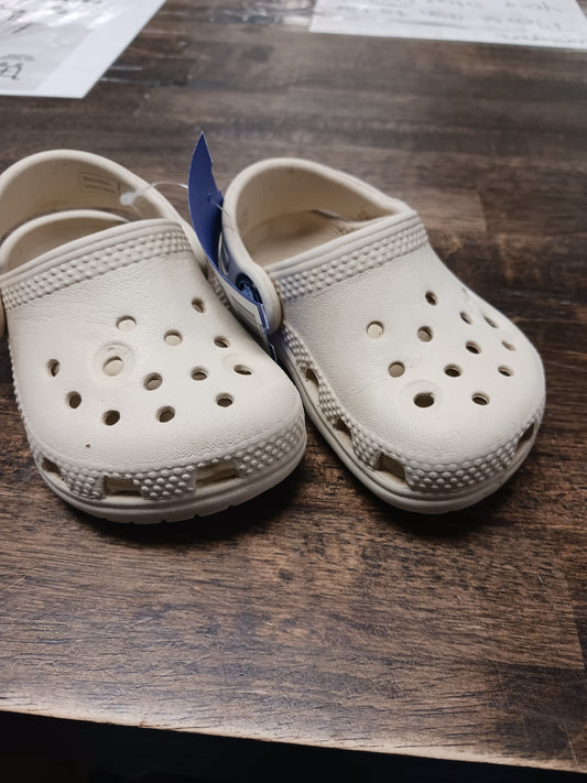 White Crocs Rubber Shoes, 4C G