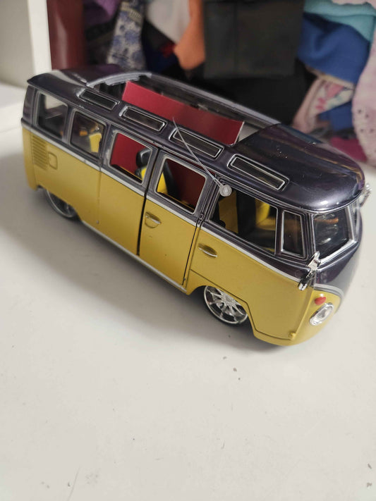 Yellow/Silver  Car