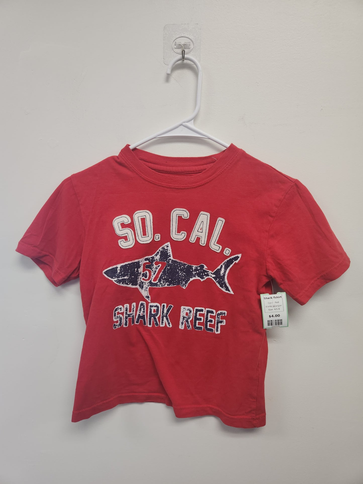 Red Wrangler Shark Tshirt, 4/5 B